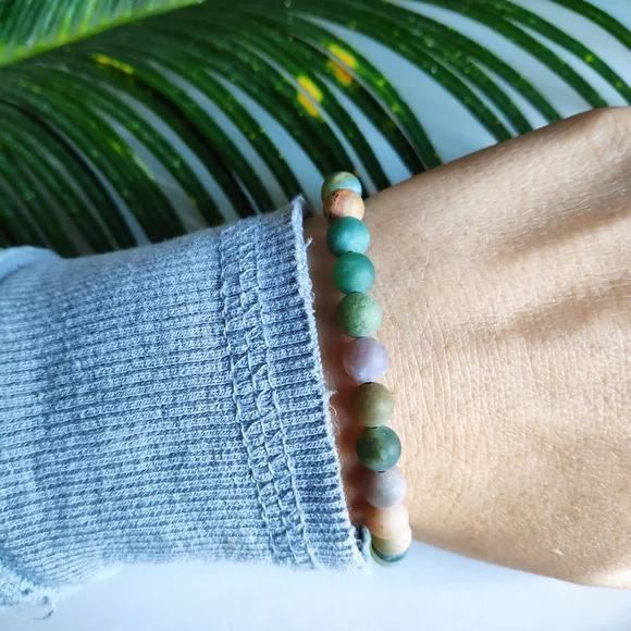 Handmade Natural Stone Bracelet - Picture 4 of 11